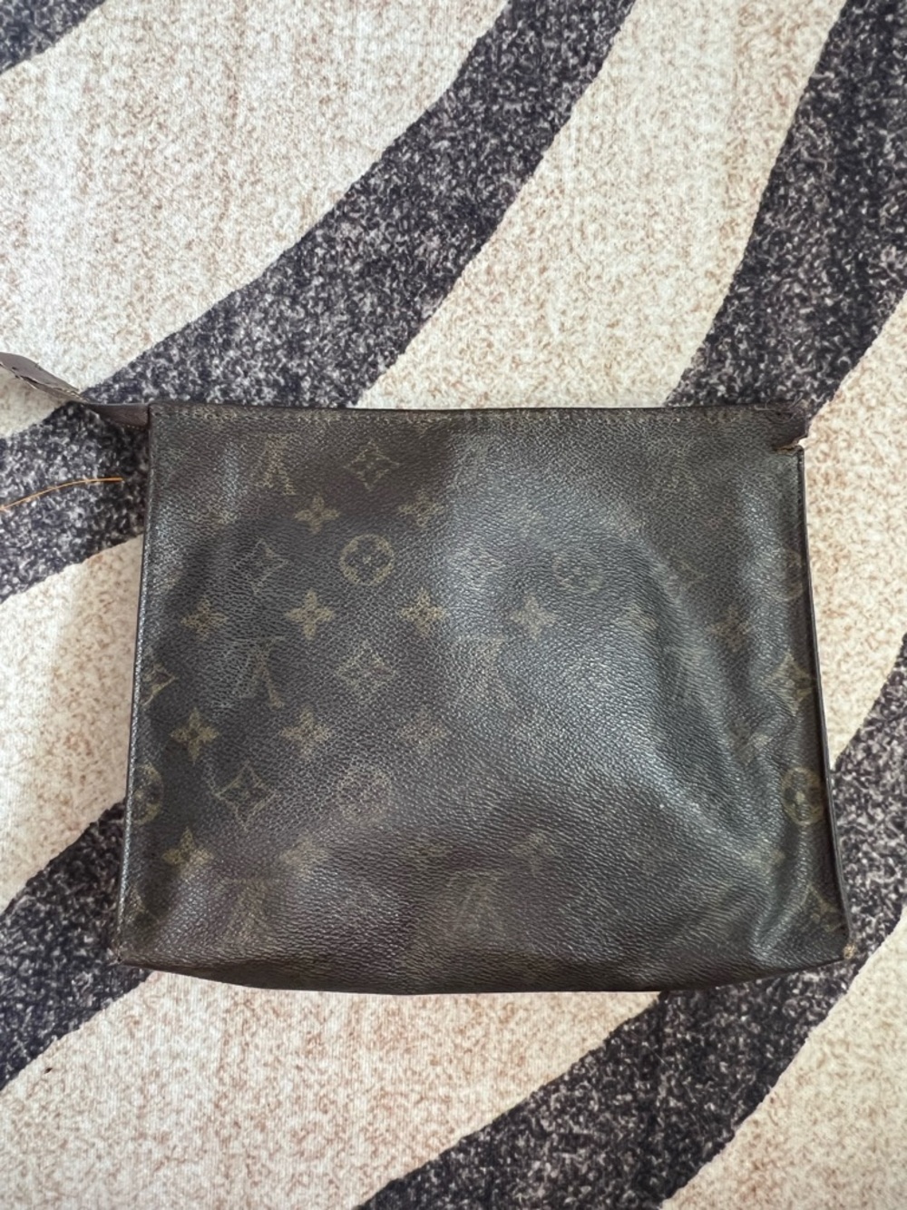 Louis Vuitton Monogram Toiletry 26 pouch